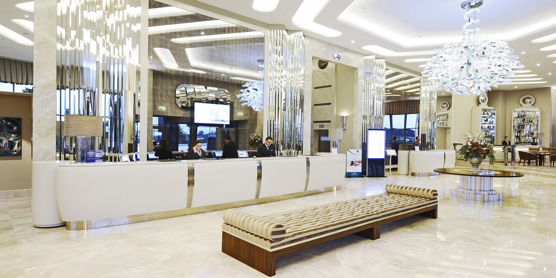 Crowne Plaza Convention Center & Thermal Spa