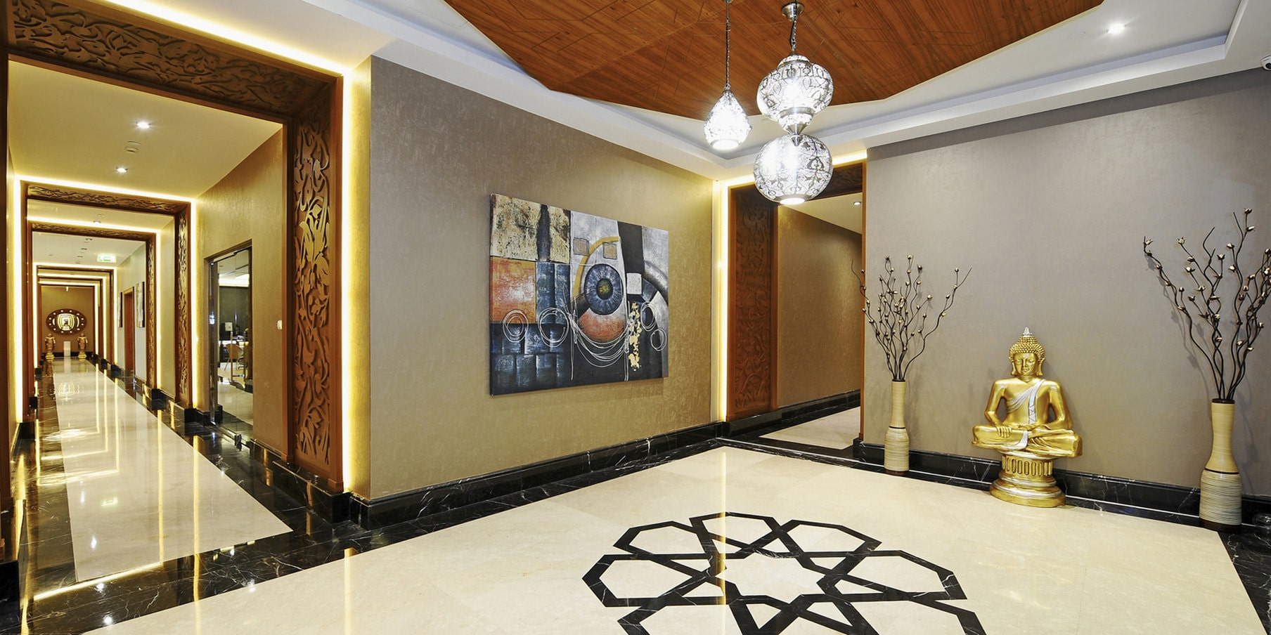 Crowne Plaza Convention Center & Thermal Spa