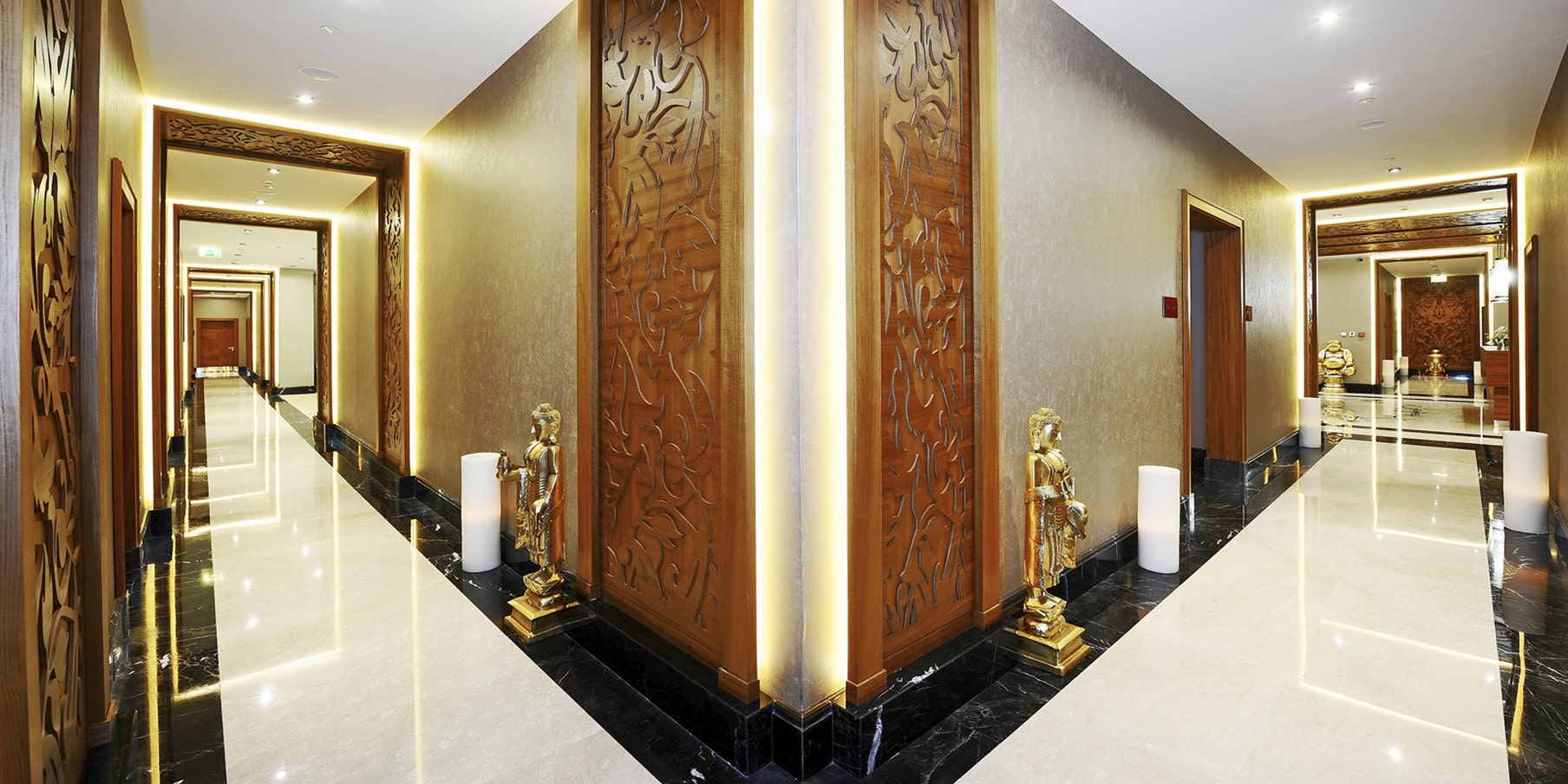 Crowne Plaza Convention Center & Thermal Spa
