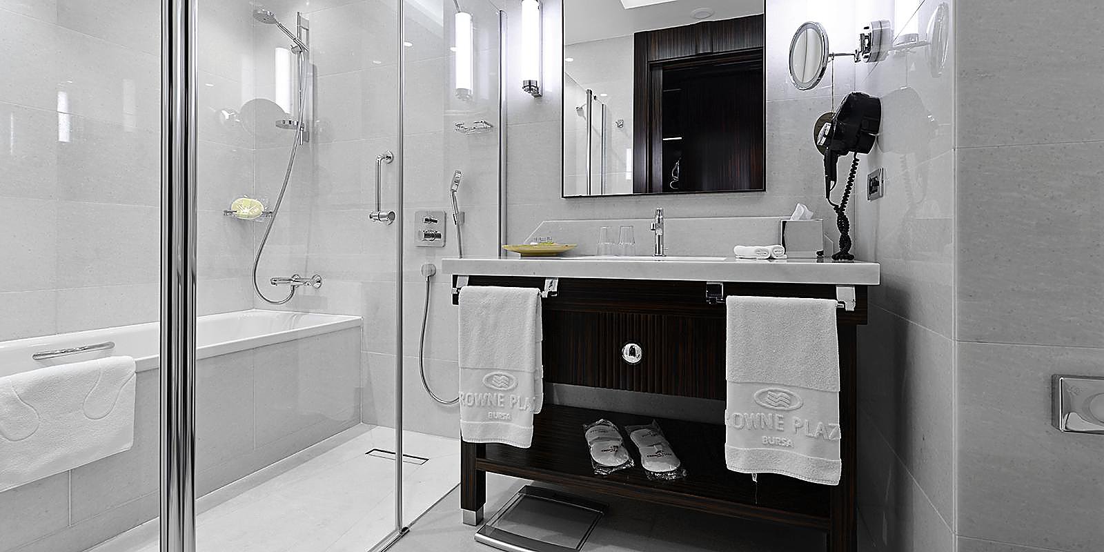 Crowne Plaza Convention Center & Thermal Spa