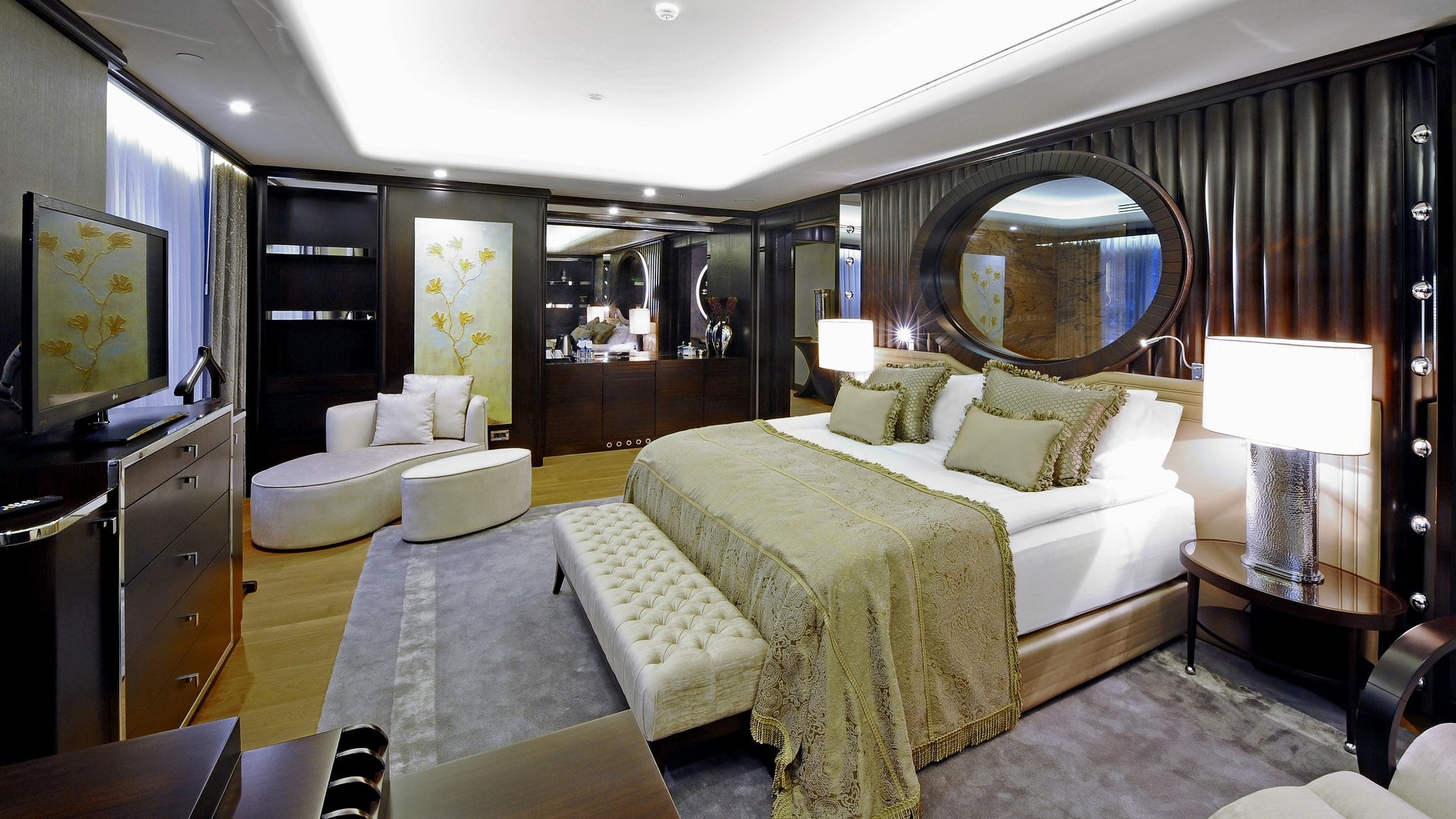 Crowne Plaza Convention Center & Thermal Spa