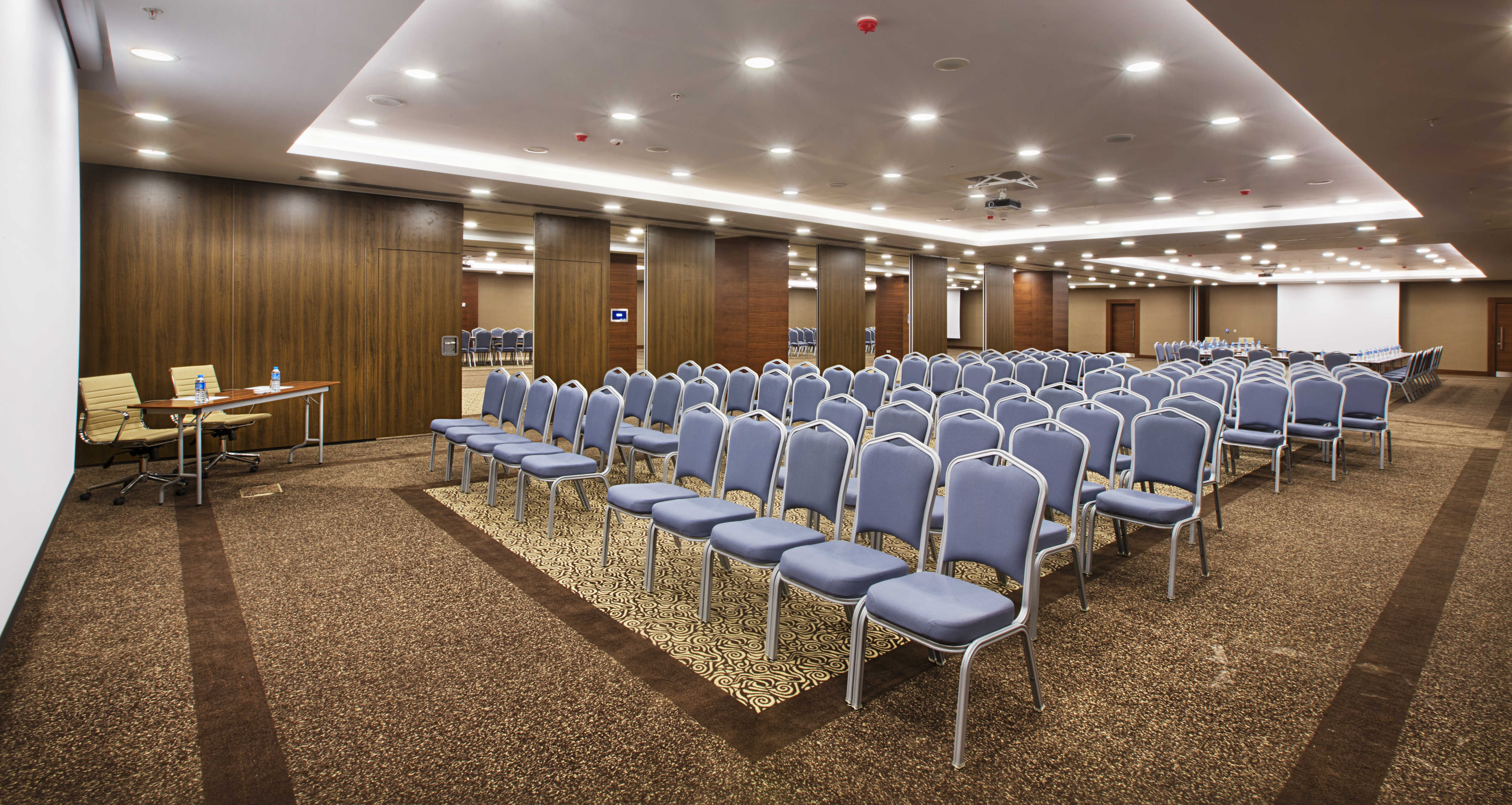 Dedeman Bostancı Hotel & Convension Center