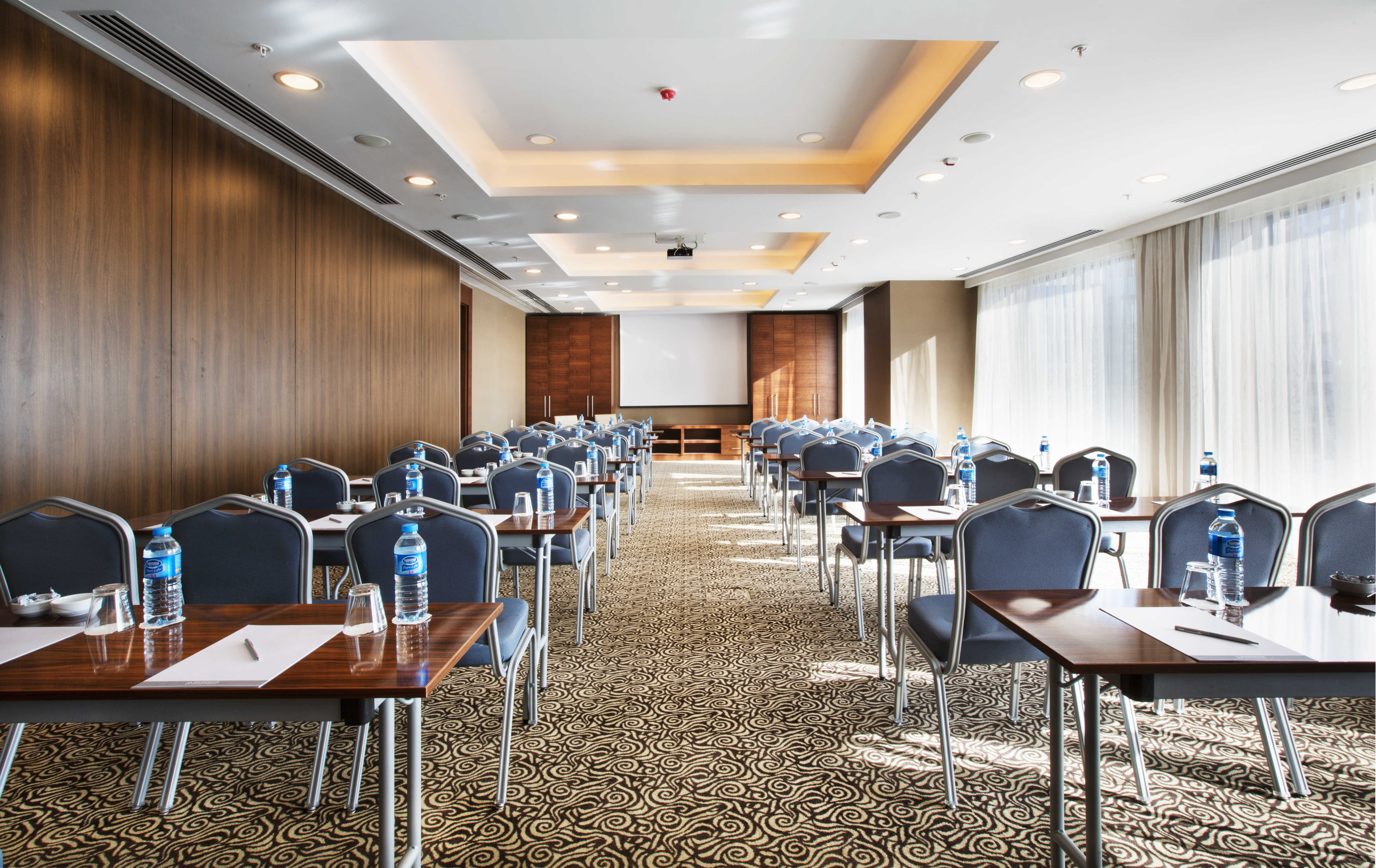 Dedeman Bostancı Hotel & Convension Center